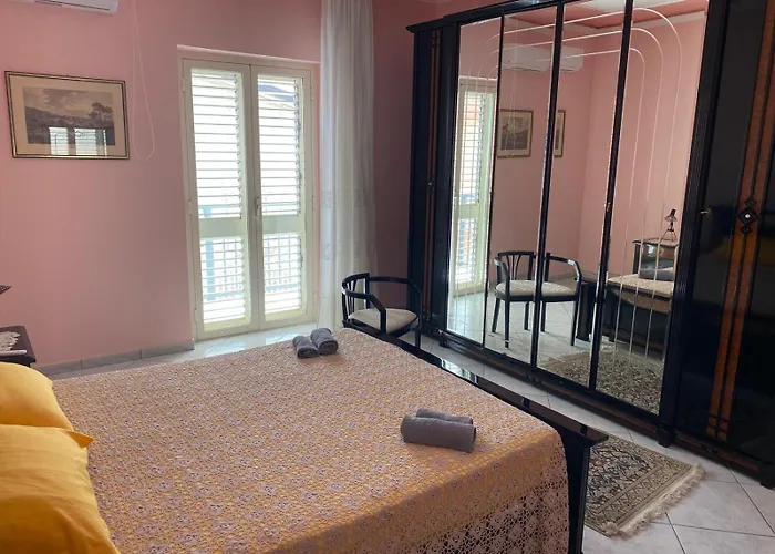 Residenza Dei Ciclamini 公寓 雷阿尔蒙特